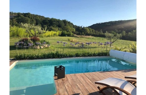 Banne House | Contemporary house with swimming pool