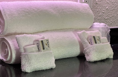 Lafayette Bed & Breakfast | Contemporary King Studio Studio