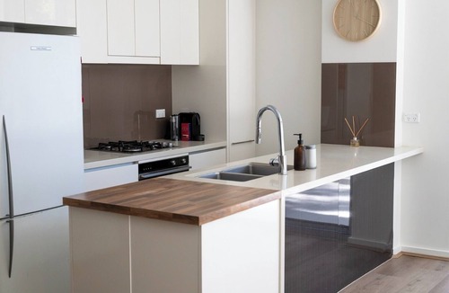 Lane Cove North Apartment | Contemporary living in a leafy setting