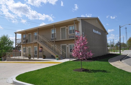 North Vernon Apartment | CONTEMPORARY LODGING/ONE MONTH MINIMUM STAY