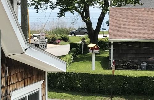 Westbrook Center Apartment | Contemporary Loft Apartment