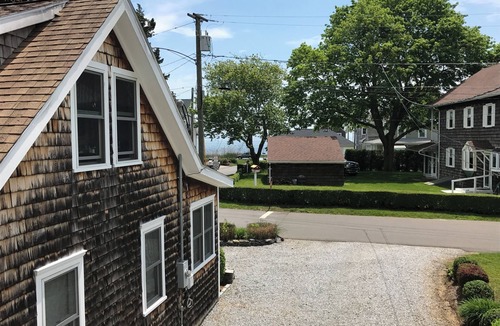Westbrook Center Apartment | Contemporary Loft Apartment