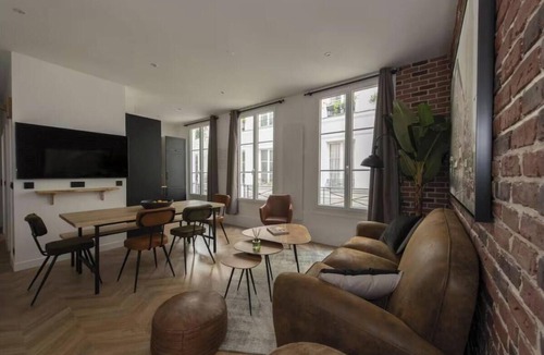 Quinze-Vingts Apartment | CONTEMPORARY LOFT DESIGN & ARTSY INTERIORS - RUE DU FAUBOURG SAINT-ANTOINE