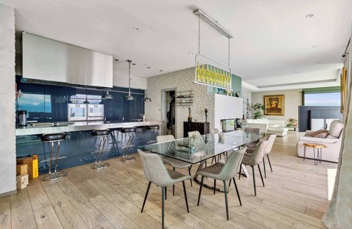 Aran Villa | Contemporary Luxury Villa in Grandvaux