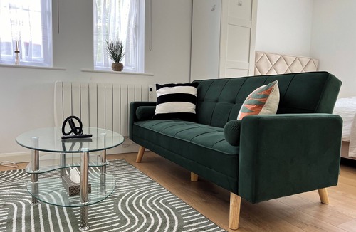 Alperton Apartment | Contemporary Luxury Studio Flat in Alperton