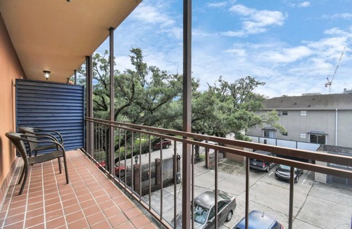 Neartown Bed & Breakfast | Contemporary Master Queen Suite