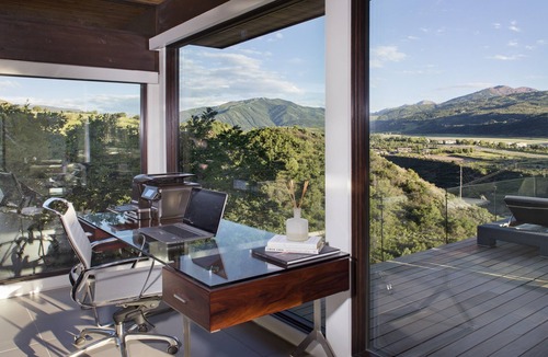Woody Creek House | Contemporary McLain Flats Estate