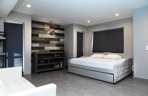 Bushnell Basin House | Contemporary/Modern 3 bedroom Family Custom home