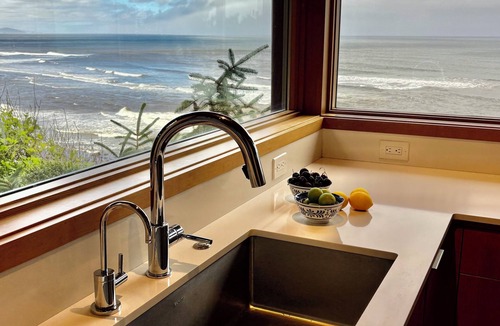 Neahkahnie Beach House | Contemporary Oceanfront Estate