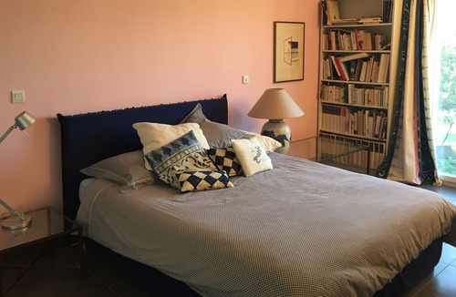 Manosque House | Contemporary Provencal house