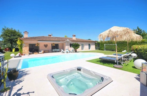 Biot Villa | Contemporary single-storey villa Biot