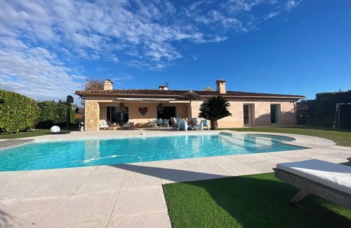 Biot Villa | Contemporary single-storey villa Biot