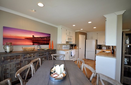 San Clemente Condo | Contemporary South County Escape Walking Distance To Beach