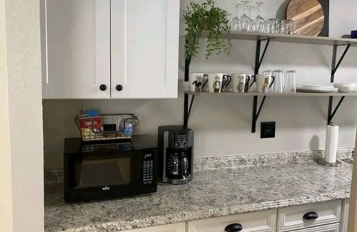 Pasadena House | Contemporary Stay in Pasadena