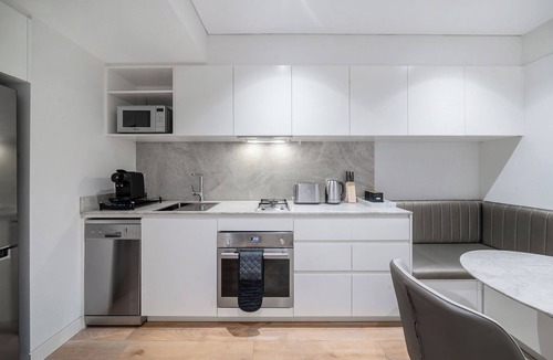 Paddington Apartment | Contemporary Studio in Paddington Near CBD & Cafés