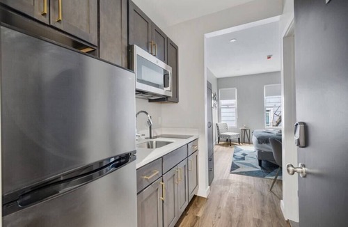 Middletown Apartment | Contemporary Studio for Work and Play