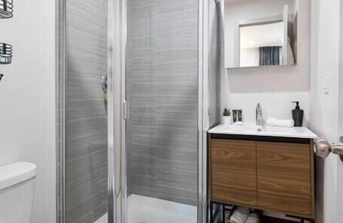 Middletown Apartment | Contemporary Studio for Work and Play