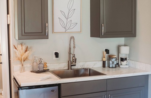 Bigfork Apartment | Contemporary Studio within Walking Distance of Downtown Bigfork!