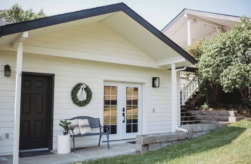 Bigfork Apartment | Contemporary Studio within Walking Distance of Downtown Bigfork!