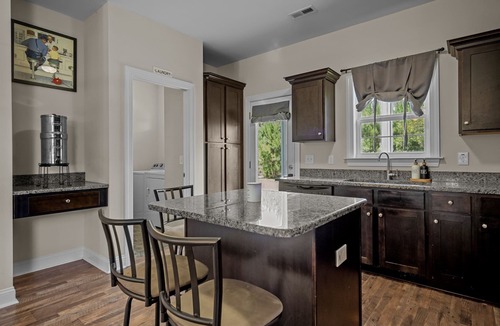 Piney Green House | Contemporary Townside Retreat