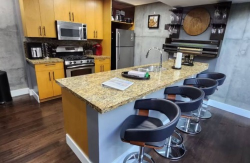East Village Condo | Contemporary Urban Loft in the Heart of DT San Diego with Private Entrance