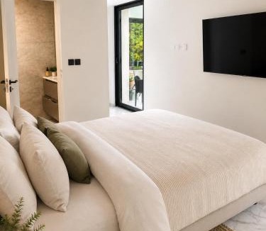 Champs-sur-Marne Villa | Contemporary villa between Paris and Disneyland