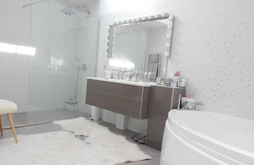 Baillargues Villa | Contemporary villa with swimming pool, near tennis and golf