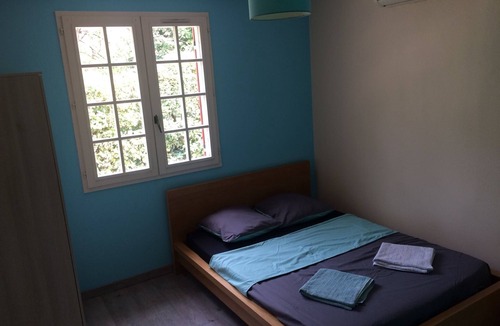 Eyguieres Villa | Contemporary villa with pool