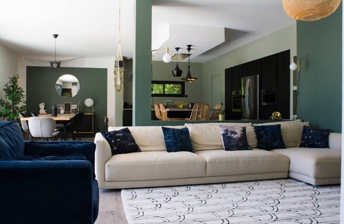 Sommieres Villa | Contemporary villa with pool, garden & walkable village