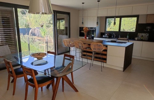 Giens Villa | Contemporary villa with sea view