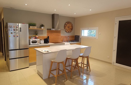 Milhaud Villa | Contemporary villa with lovely pool area