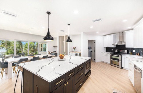 Jungle Terrace House | Contemporary Waterfront Oasis w/Infinity Pool & Open Bay Views - Sleeps 8+