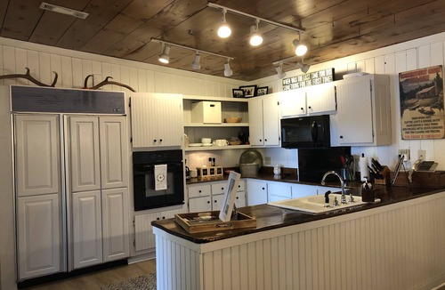 Martin Cabin | Contentment Cabin on Lake Hartwell