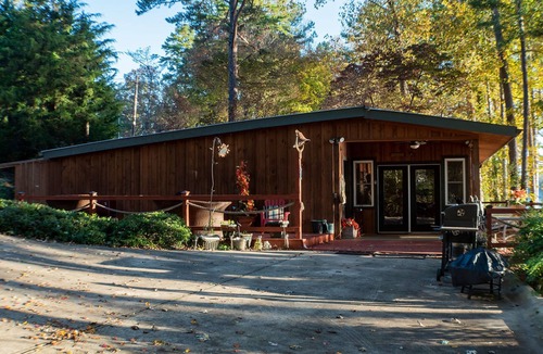 Martin Cabin | Contentment Cabin on Lake Hartwell