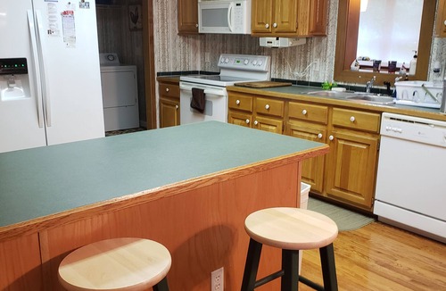 Kelleys Island Cottage | Conti's Cottage-Lake Views