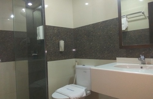 Panakkukang Hotel | Continent Centrepoint Hotel Makassar