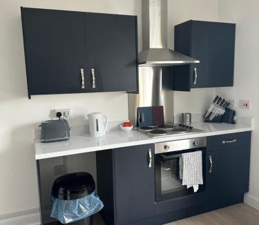 Hull Old Town Hotel | Continental Hotel with access to shared kitchen