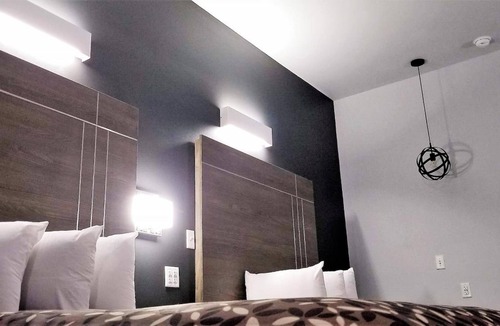 Conway Hotel | Continental Inn & Suites