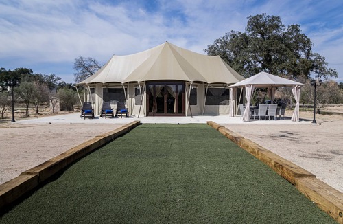 Velada Cabin | Continental Tent | El Toril Glamping Experience