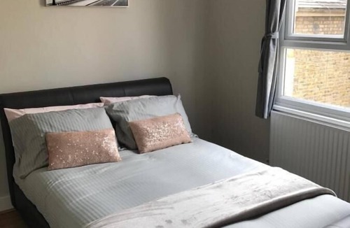 St. Ann's House | Contractor base with Pool table