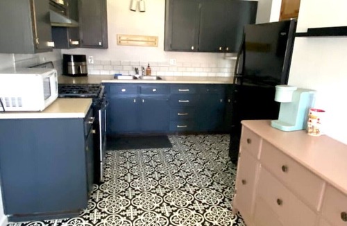 Umatilla House | Contractor-Friendly Stay Near Highway