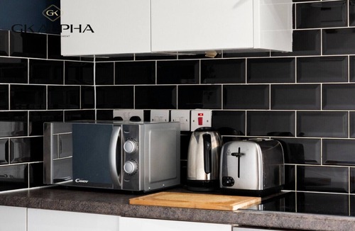 Reading City Centre Apartment | Contractor Haven | Homely City Centre