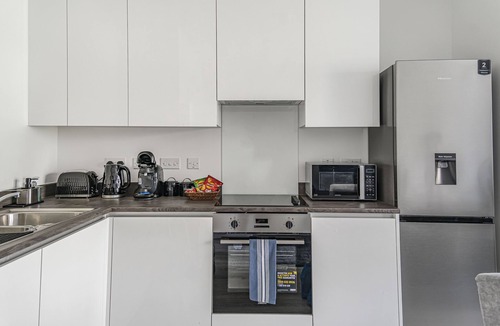 Birmingham House | Contractor Long Stay with FREE WiFi & Parking