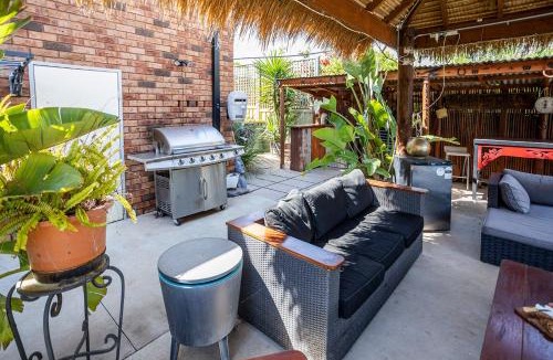 Parkes House | Contractor's Heaven and Entertainer