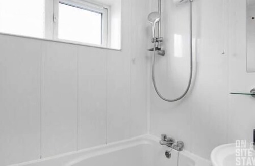 Hatfield Apartment | Contractors 4 Bed with Parking