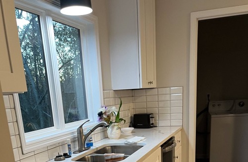 Warner Robins House | Contractors and small events