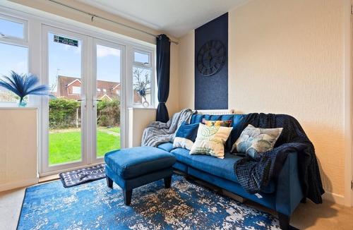 West Huntspill House | Contractors, discounts*parking