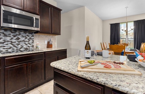 Temple House | Contractors, Families, Large Groups Welcome! Pet Friendly 12-14 PPL