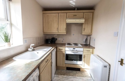 Swindon Apartment | Contractors*Long Stay Discounts*Free Parking