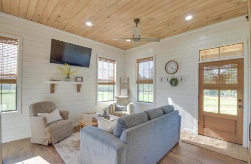 Ludlow House | Contrell Cottage is on a farm with peaceful views